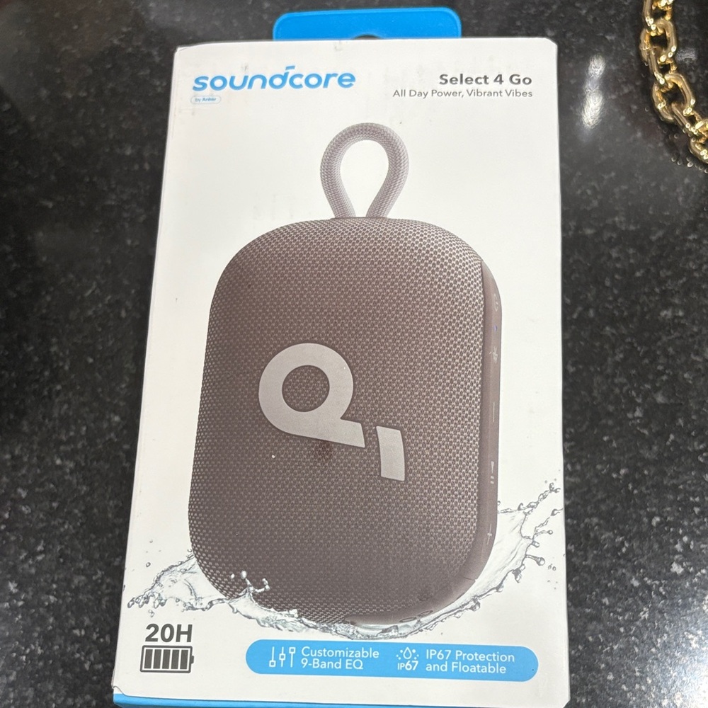 Sound core. Sound the travels.